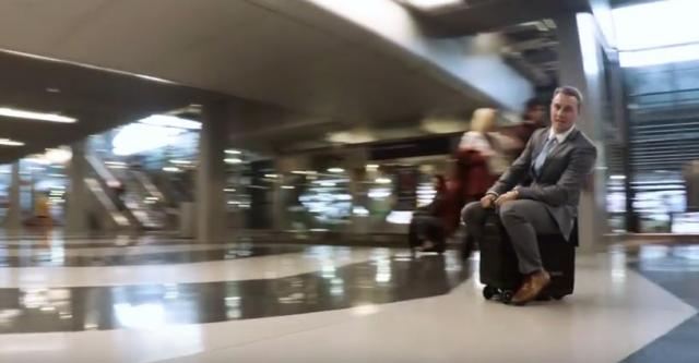 Putna torba koja služi i kao prevozno sredstvo (VIDEO)